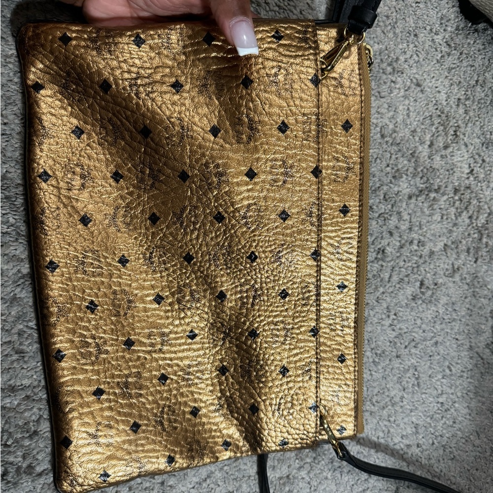 Authentic mcm crossbody gold medium sized bag (gently worn)